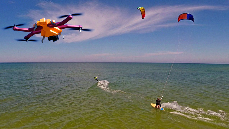 Latający dron AirDog będzie śledził Twoje ekstremalne wyczyny-3