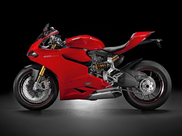 Bardzo szczegółowy, wydrukowany model Ducati 11992