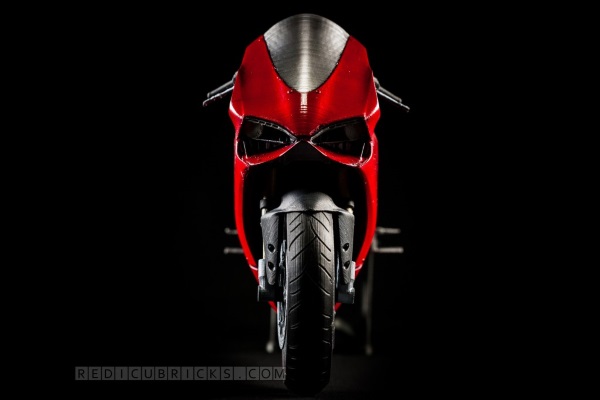 Bardzo szczegółowy, wydrukowany model Ducati 119921