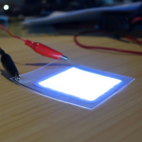 Cienkie jak papier źródło światła LED wydrukowane w 3D