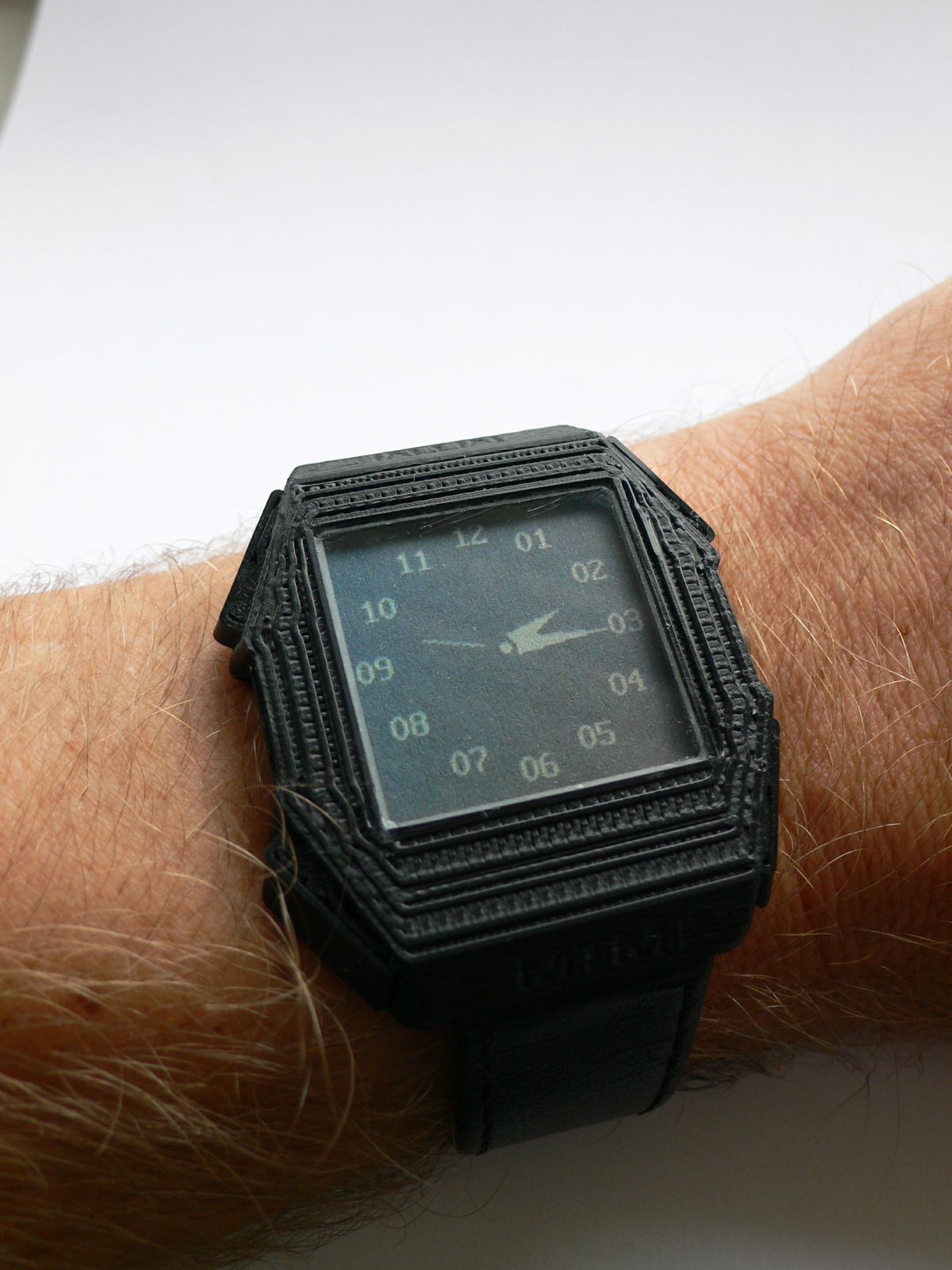 Wydrukowany zegarek OTM-02