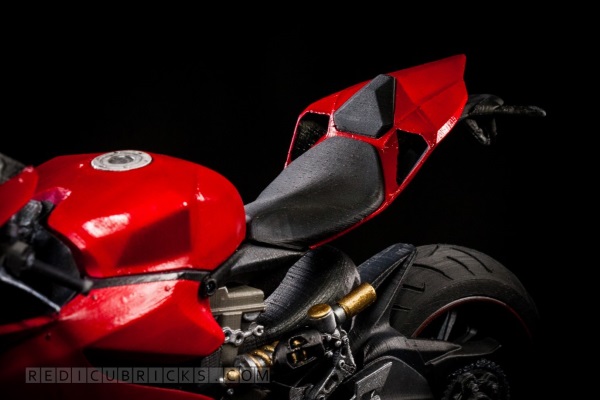 Bardzo szczegółowy, wydrukowany model Ducati 119915