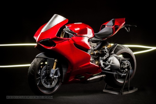 Bardzo szczegółowy, wydrukowany model Ducati 119922