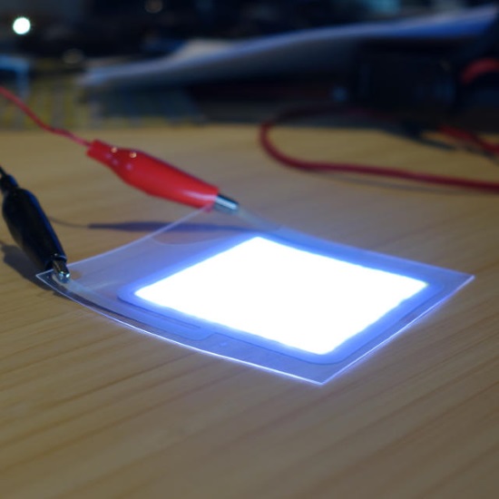 Cienkie jak papier źródło światła LED wydrukowane w 3D
