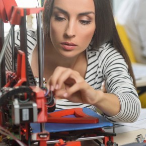 Studenci z Politechniki Warszawskiej wydrukują w 3D protezy rąk dla dzieci